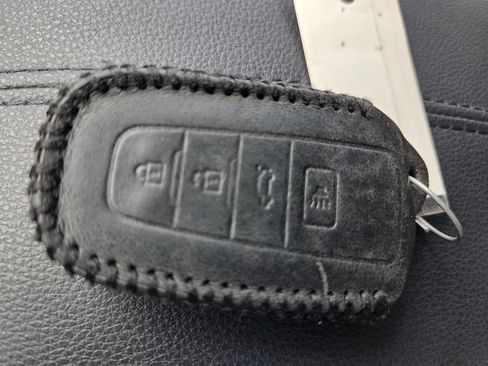 Used 2019 Toyota RAV4 Limited AWD/4WD image 31