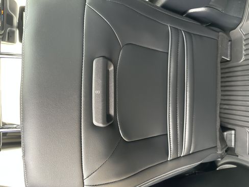 Used 2025 Ford Expedition Platinum w/ Stealth Appearance Package image 70