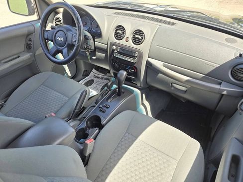 Used 2006 Jeep Liberty Sport AWD/4WD image 8