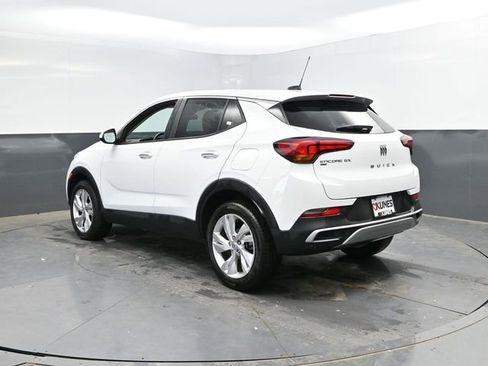 Used 2025 Buick Encore GX Preferred AWD/4WD image 8