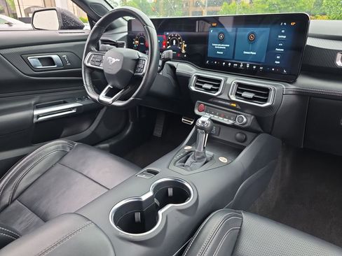Used 2025 Ford Mustang Premium RWD image 16