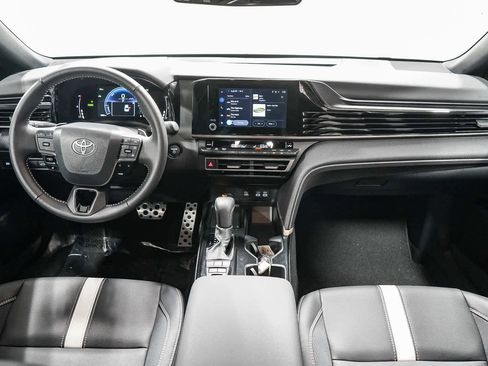 Used 2026 Toyota Camry SE image 14