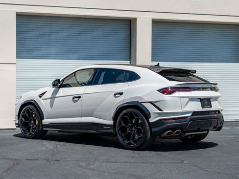 Used 2024 Lamborghini Urus Performante AWD/4WD image 10