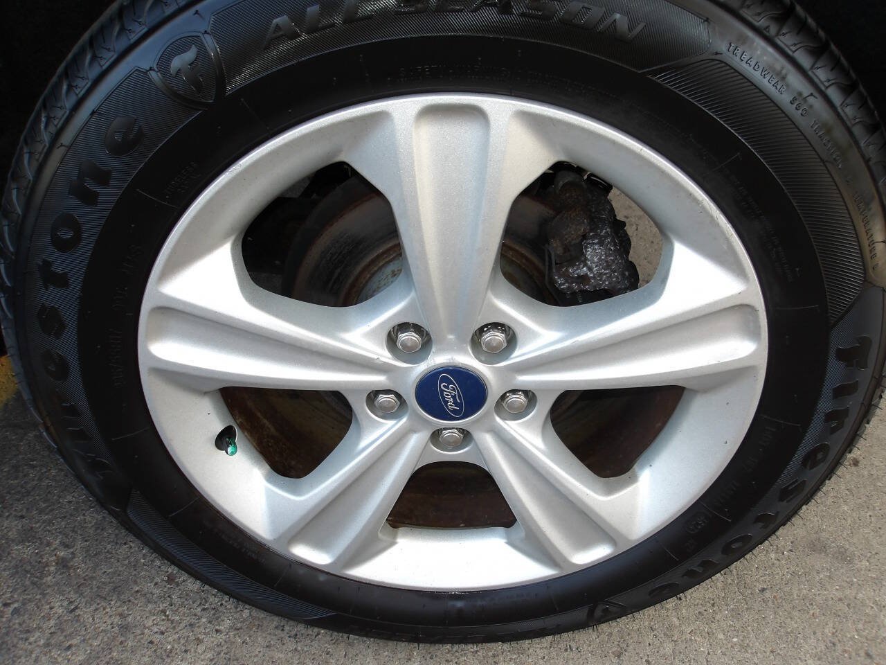 Used 2015 Ford Escape SE FWD image 25