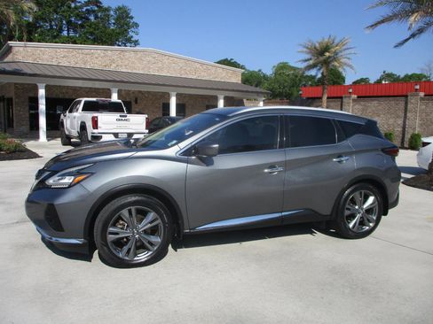 Used 2019 Nissan Murano Platinum FWD image 2