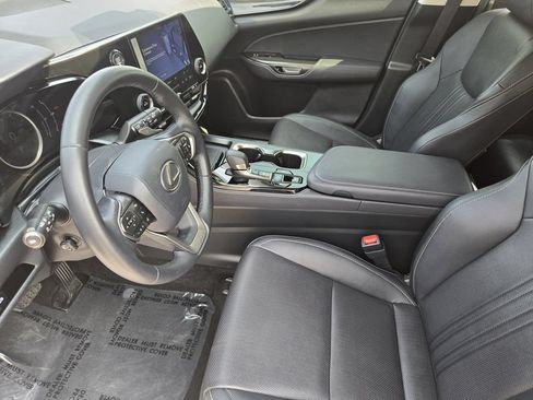 Used 2024 Lexus NX 250 FWD image 18