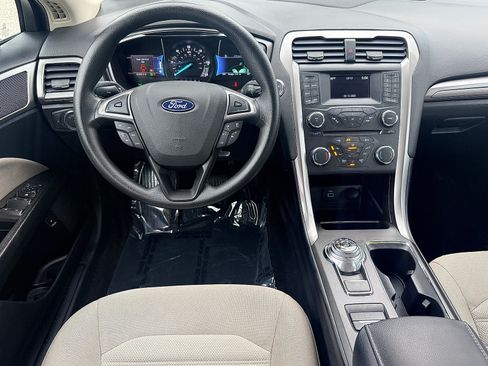 Used 2018 Ford Fusion S FWD image 17