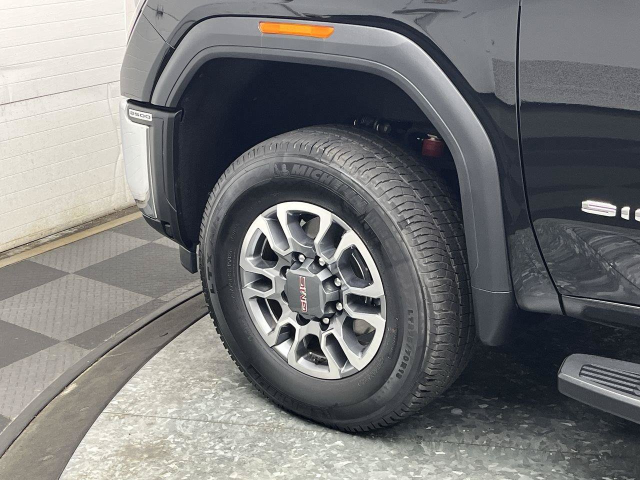 Certified 2025 GMC Sierra 2500 SLE w/ SLE Value Package; AWD/4WD image 36