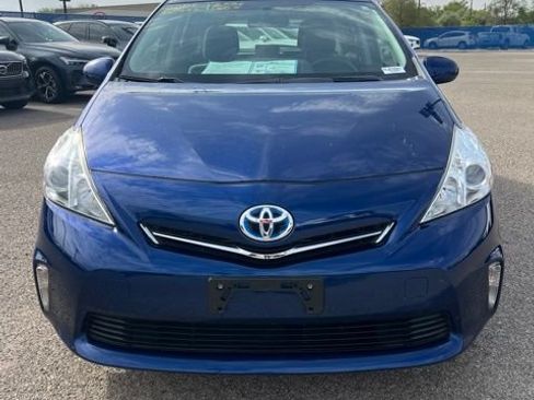 Used 2014 Toyota Prius V Three FWD image 8