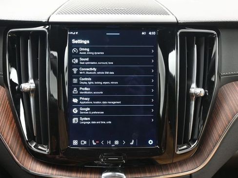 Used 2023 Volvo XC60 B5 Ultimate w/ Protection Package Premier image 16