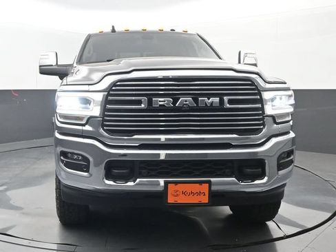 Used 2024 RAM 2500 Laramie w/ Towing Technology Group AWD/4WD image 5