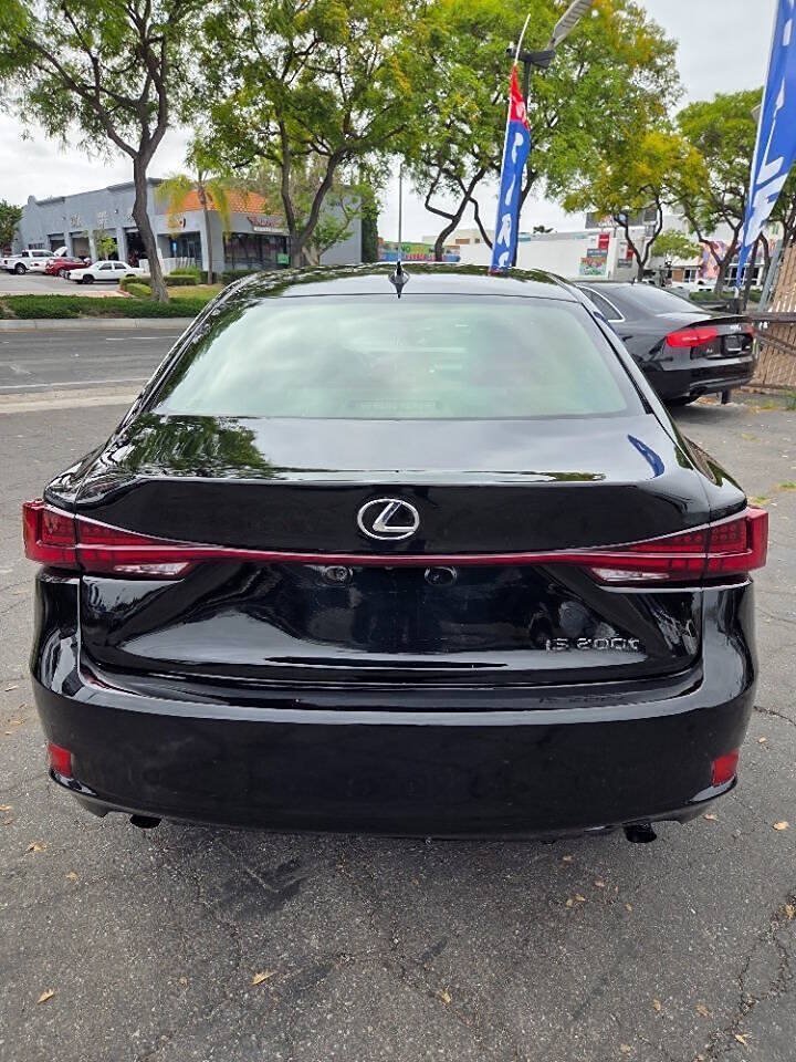 Used 2016 Lexus IS 200t w/ F Sport Package RWD image 9