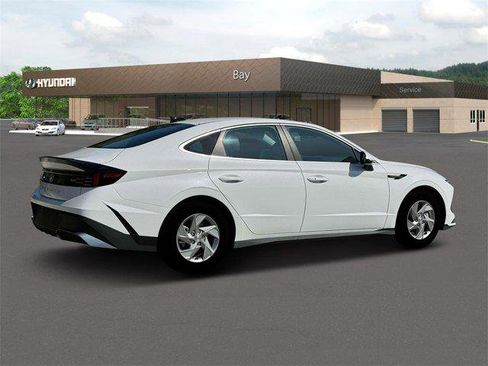 New 2025 Hyundai Sonata SE image 8