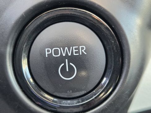 Used 2026 Toyota Sienna XLE FWD image 22