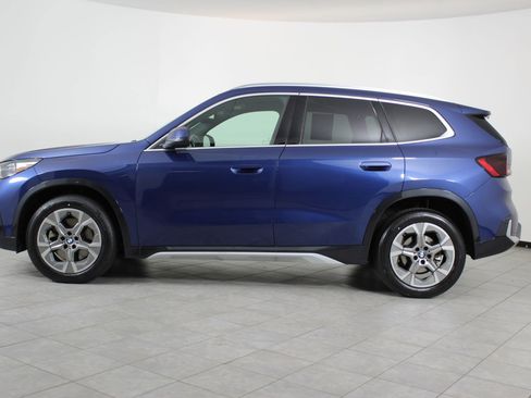 Certified 2025 BMW X1 xDrive28i w/ Convenience Package image 2