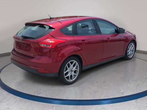 Used 2015 Ford Focus SE w/ Equipment Group 201A FWD image 5