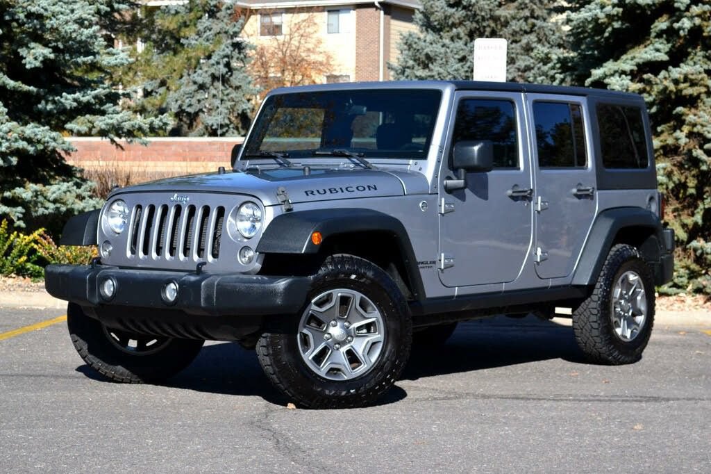 Used 2015 Jeep Wrangler Unlimited Rubicon w/ Dual Top Group AWD/4WD image 2
