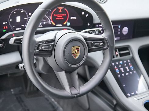 Used 2022 Porsche Taycan image 29