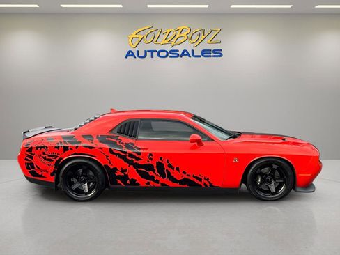 Used 2017 Dodge Challenger R/T Scat Pack image 3