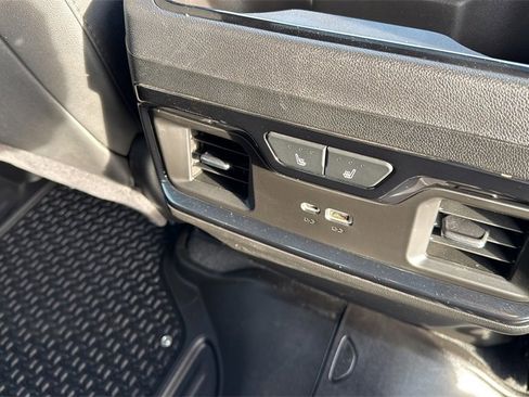 Used 2025 GMC Sierra 3500 AT4 w/ AT4 Premium Plus Package image 17