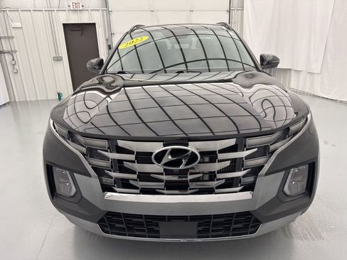 Used 2022 Hyundai Santa Cruz Limited AWD/4WD image 2