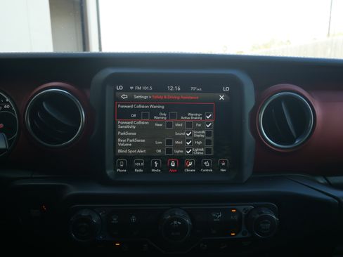 Used 2019 Jeep Wrangler Unlimited Rubicon w/ Dual Top Group image 16