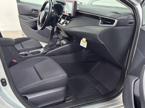 Certified 2025 Toyota Corolla LE image 18