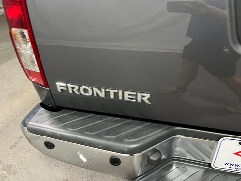 Used 2021 Nissan Frontier SV AWD/4WD image 17