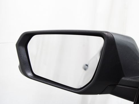 Used 2023 Chevrolet Equinox LT w/ LPO, Floor Liner Package image 18