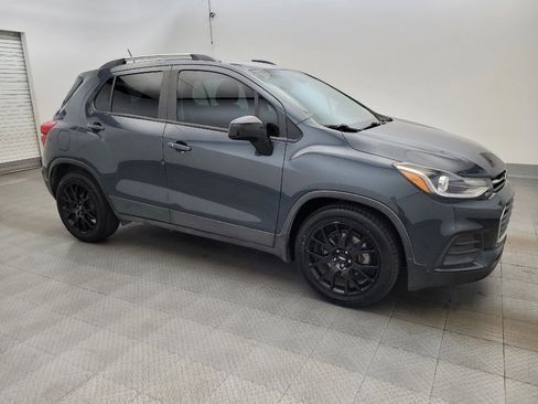 Used 2021 Chevrolet Trax LT w/ Sport Edition FWD image 11