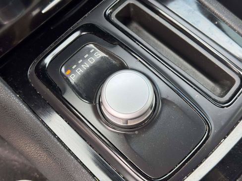 Used 2019 Chrysler 300 S RWD image 27