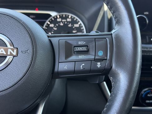 Used 2023 Nissan Rogue SL w/ SL Premium Package FWD image 13