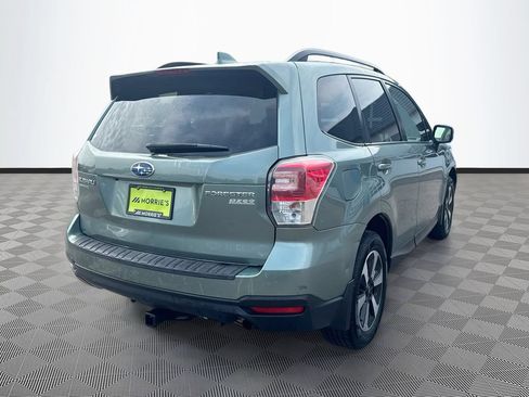 Used 2017 Subaru Forester 2.5i Premium w/ Popular Package #2A AWD/4WD image 4