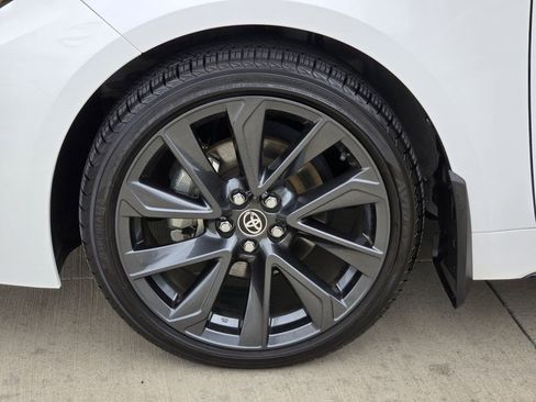 Used 2025 Toyota Corolla SE w/ SE Premium Package FWD image 7