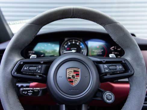 Certified 2024 Porsche 911 Targa 4 GTS w/ Premium Package AWD/4WD image 15