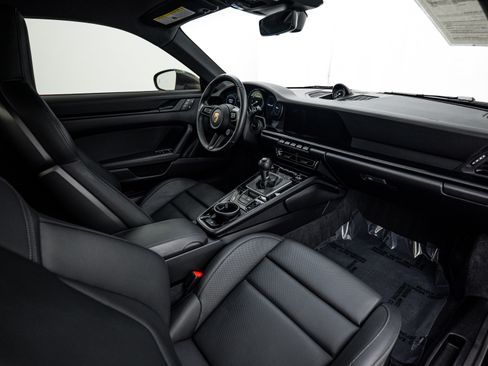 Certified 2023 Porsche 911 Carrera T RWD image 12