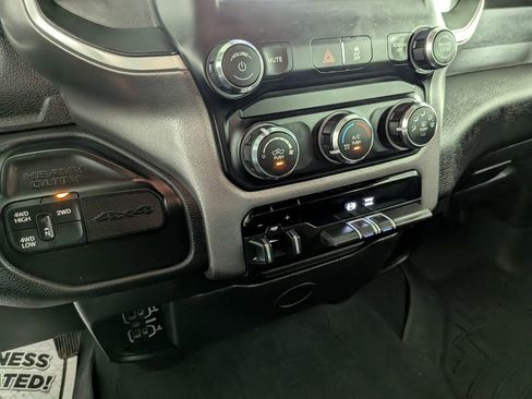 Used 2022 RAM 2500 Big Horn image 25