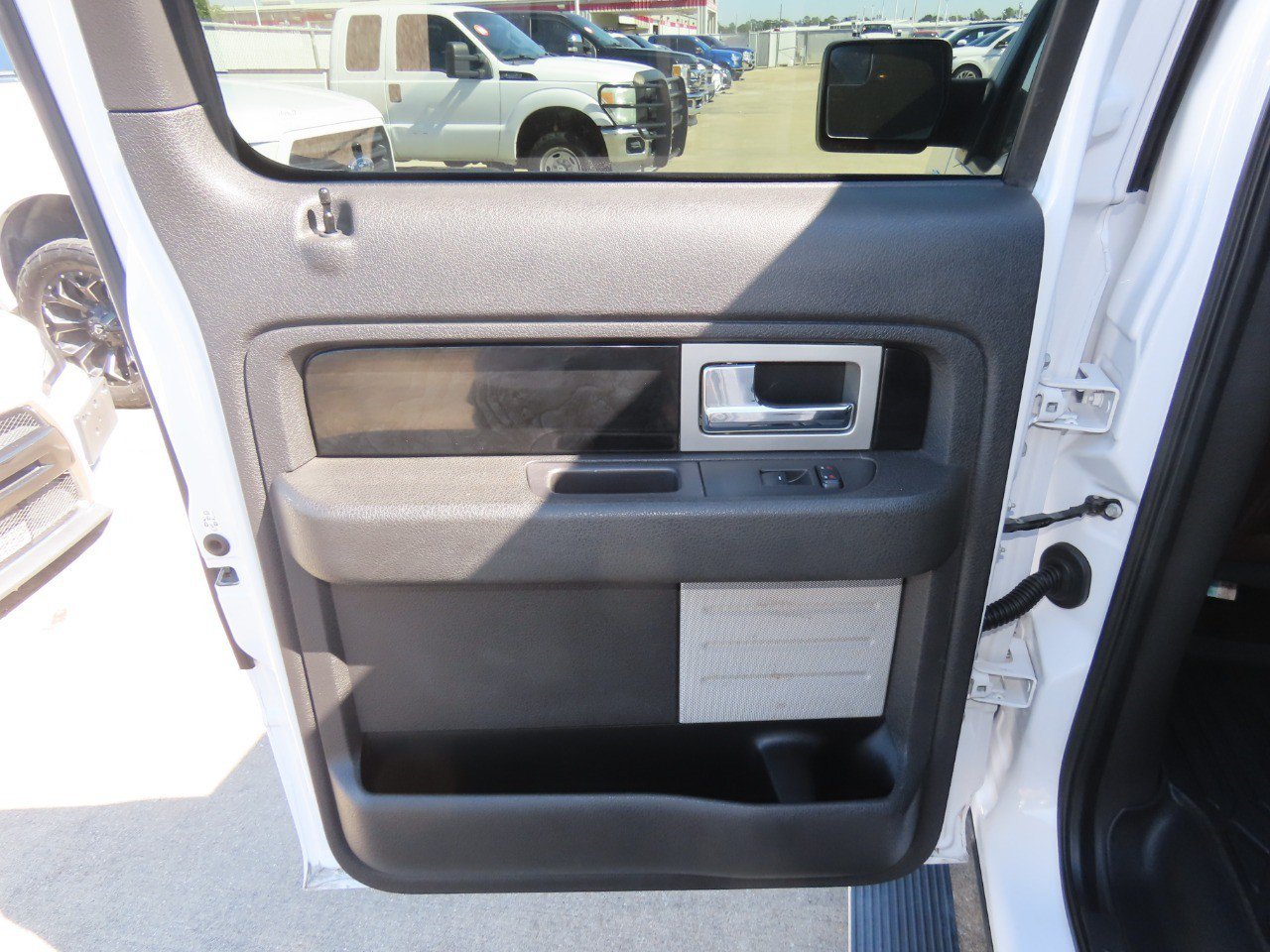 Used 2011 Ford F150 Platinum AWD/4WD image 20