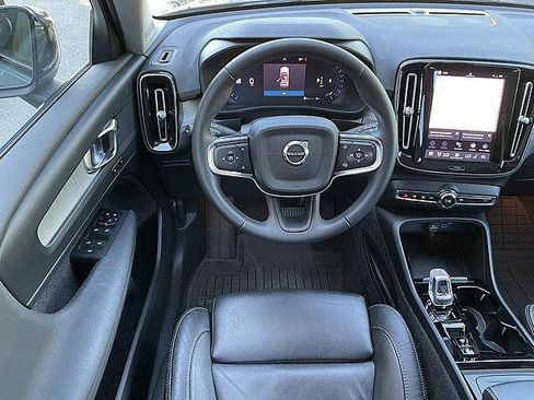 Certified 2023 Volvo XC40 B5 Plus w/ Protection Package Premier AWD/4WD image 5