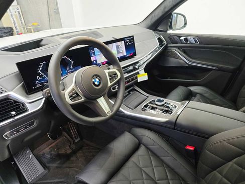 New 2026 BMW X7 xDrive40i w/ Executive Package image 2