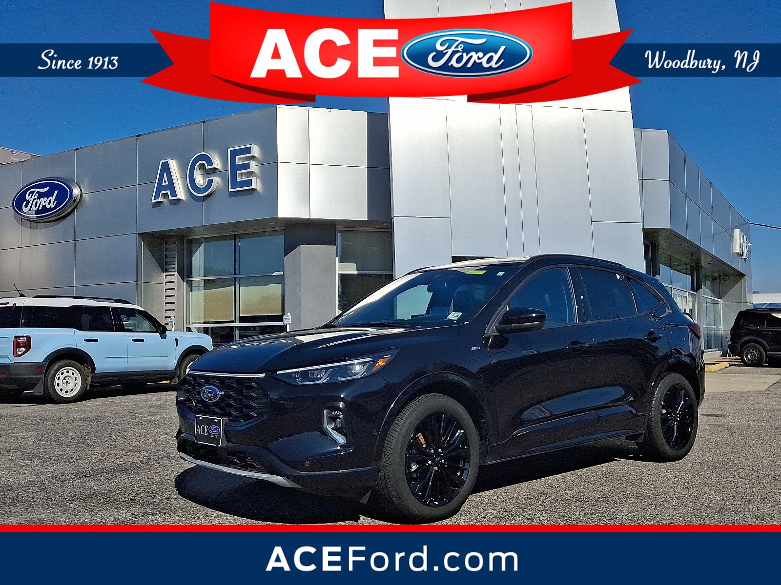 Certified 2023 Ford Escape ST-Line Elite w/ Premium Technology Package AWD/4WD image 1
