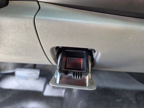 Used 2010 Chevrolet Silverado 1500 W/T RWD image 40