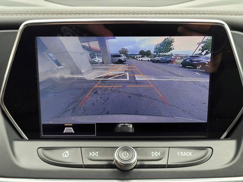 Used 2022 Chevrolet Blazer Premier w/ Enhanced Convenience Package FWD image 17