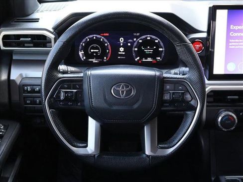 Used 2024 Toyota Tacoma TRD Off-Road AWD/4WD image 12
