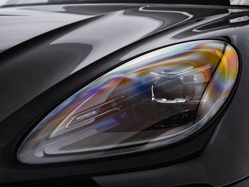 Certified 2026 Porsche Macan S AWD/4WD image 7