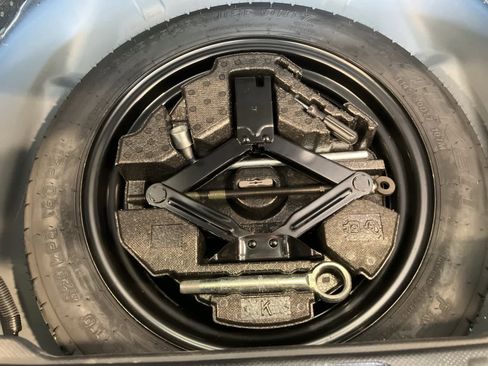 Used 2023 Subaru Forester Limited image 32