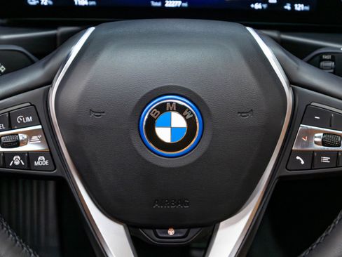 Used 2023 BMW i4 eDrive35 RWD image 51