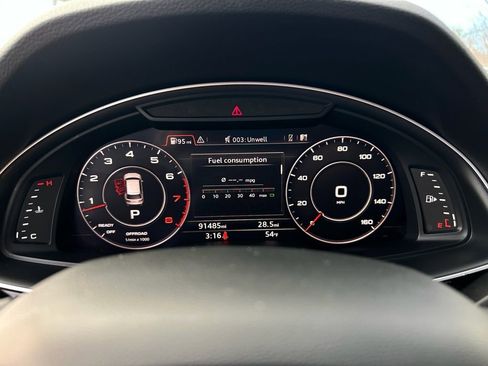 Used 2017 Audi Q7 3.0T Prestige image 24