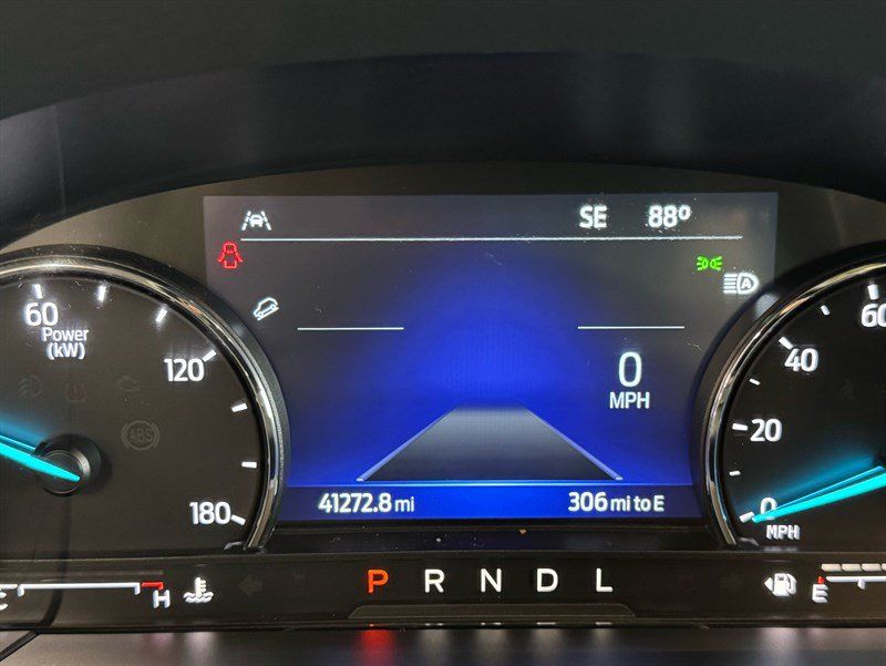 Used 2022 Ford Escape SE w/ Cold Weather Package AWD/4WD image 16