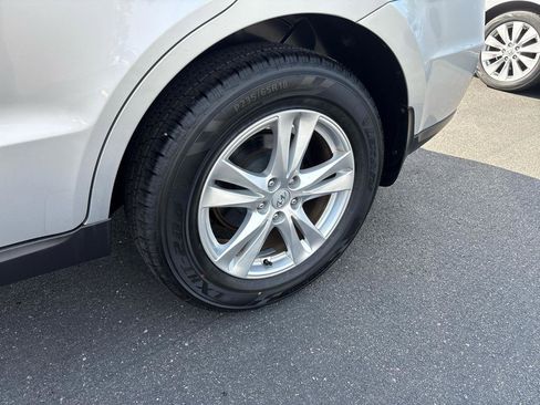 Used 2011 Hyundai Santa Fe SE FWD image 22